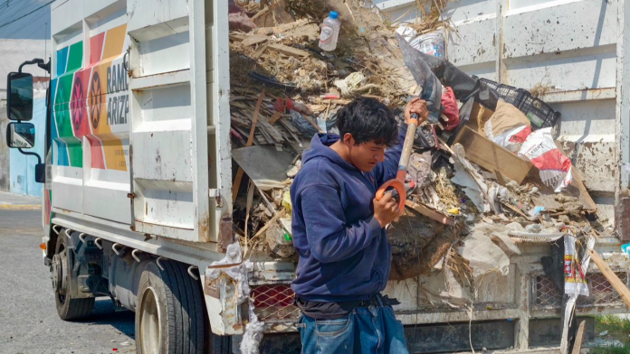 Mantienen labores de limpieza en colonias y vialidades de Ramos Arizpe