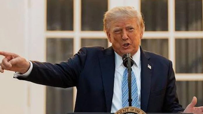 Medios presentan demanda contra Donald Trump por restringir acceso a la Casa Blanca