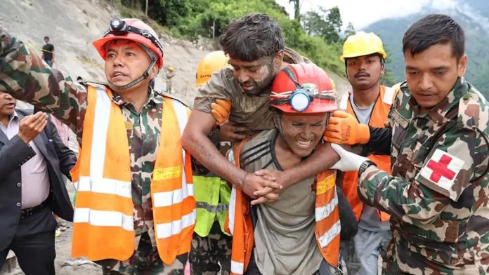 Milagroso rescate: Hallan con vida a dos trabajadores tras 9 días atrapados en túnel