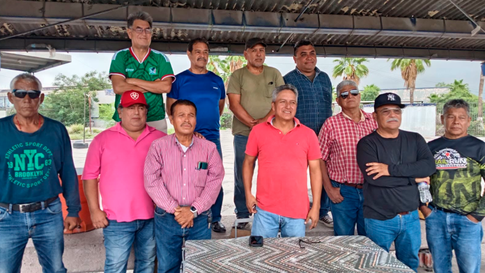 Obreros en plantón en AHMSA