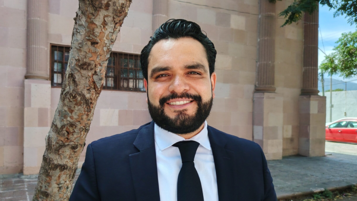 Proponen beca de 2 mil pesos mensuales para universitarios de Coahuila
