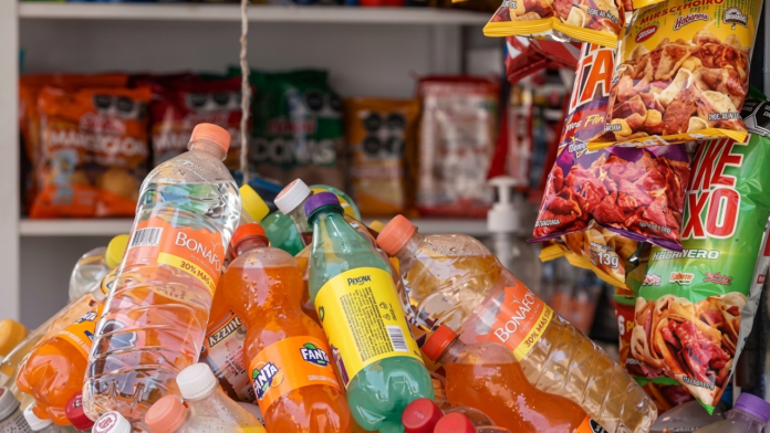 Refuerzan vigilancia en escuelas de Saltillo ante venta de comida no permitida