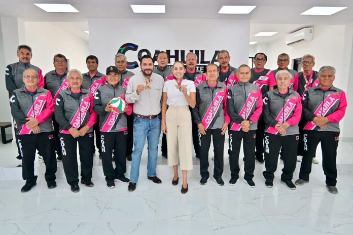 Reconoce Carlos Villarreal a medallistas de la Olimpiada Nacional