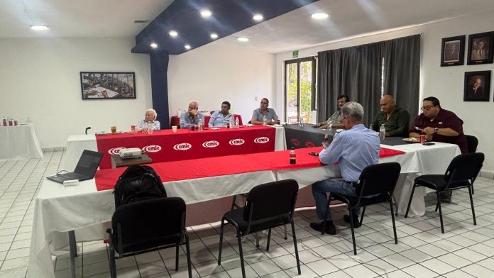 Empresarios y constructoras de la Región Centro en reunión de la CMIC