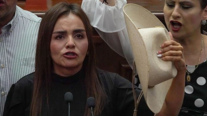 Grecia Quiroz acusa a ‘El Brilloso’ de traicionar a Carlos Manzo