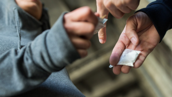 ¡Alerta en redes! Cibernética investiga venta de droga y servicios sexuales en Coahuila