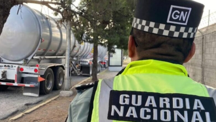¡CAEN CON PIPA CARGADA DE DIÉSEL! FGR definirá situación de detenido por presunto huachicol en Coahuila
