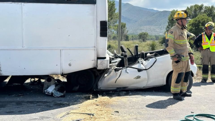 ¡Quedó prensado! Se duerme al volante y termina contra una ruta en Saltillo