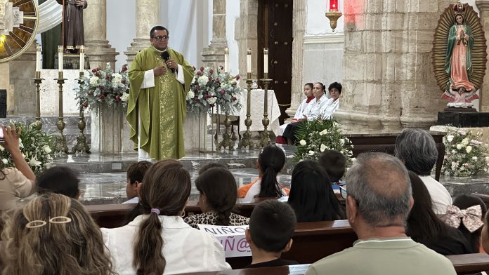 Iglesia en Monclova pide solución a la crisis de AHMSA