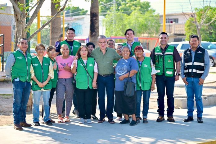 Miguel Riquelme refuerza trabajos de microcarpeta asfáltica en Torreón