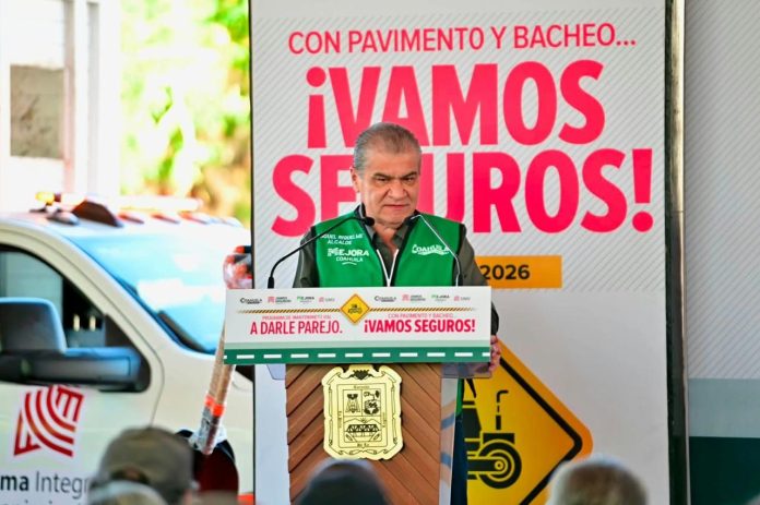 Miguel Riquelme intensifica bacheo en Torreón tras daños provocados por las lluvias
