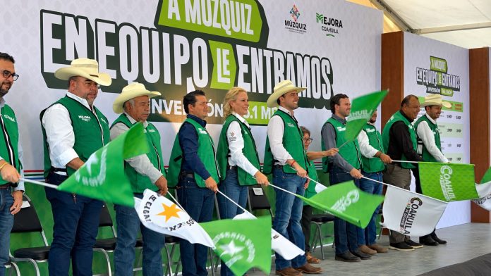 Manolo Jiménez y Laura Jiménez dieron el banderazo a En Equipo le Entramos, programa que contempla 86.1 mdp en obras para Múzquiz.
