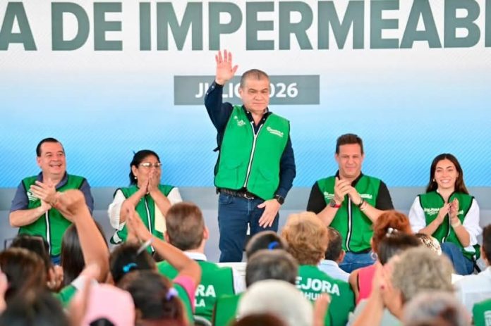Protegen Miguel Riquelme y Torreón viviendas con impermeabilizante a bajo costo