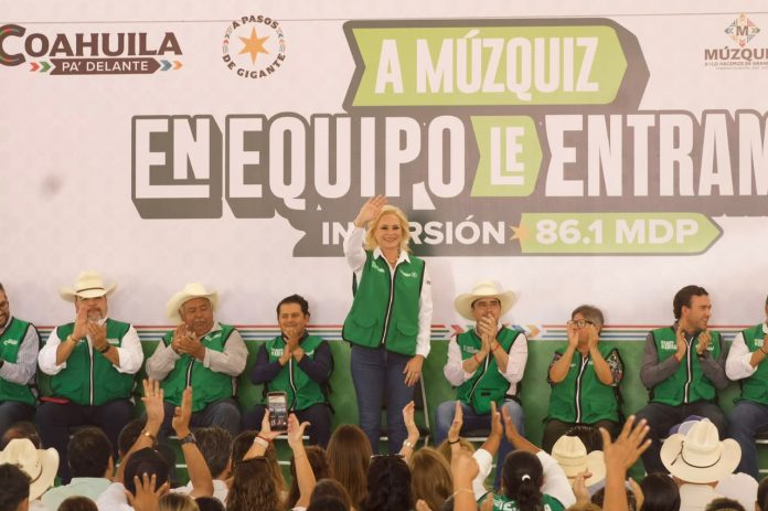 Manolo Jiménez y Laura Jiménez arrancaron el programa A Múzquiz en Equipo le Entramos, con 86.1 millones de pesos para obras y servicios.