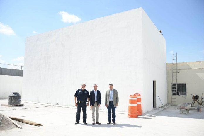 Supervisa Emilio de Hoyos avances del edificio del C2