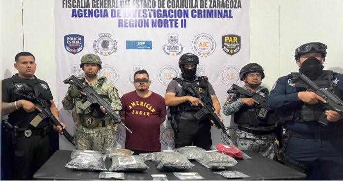 Detiene AIC a hombre por posesión de narcóticos tras cateo