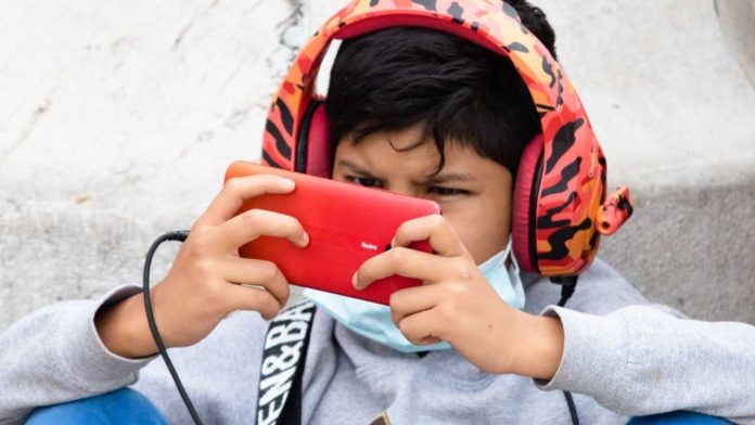 Gobierno de Sheinbaum exigirá a plataformas digitales eliminar contenido violento para menores tras crimen en Torreón