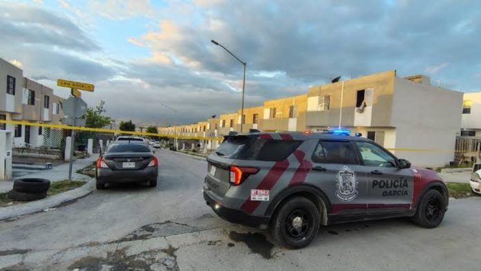 Hombre asesina a su pareja y hiere a su suegra y cuñada en García